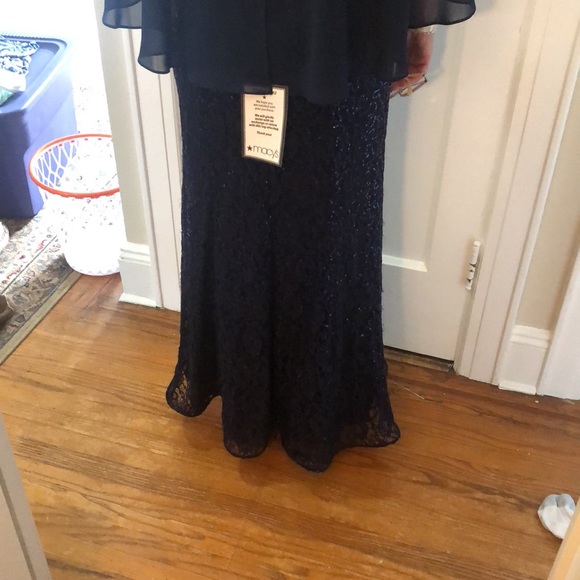 SLNY navy blue sequins gown - Picture 4 of 7